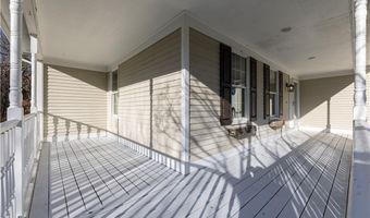 38 Kristen Ln, North Kingstown, RI 02852