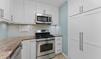 4600 S FOUR MILE Dr S 927, Arlington, VA 22204