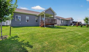713 NE Country Meadow Dr, Ankeny, IA 50021