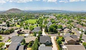 2044 NE Altura Dr, Bend, OR 97701