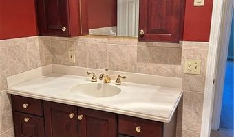 200 Hoffman Ave 206, Cranston, RI 02920