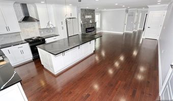 46 Phelps Ave, Bergenfield, NJ 07621