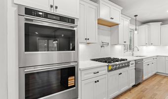 91 Raymond Rd, Auburn, NH 03032