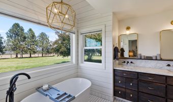 66300 White Rock Loop, Bend, OR 97703