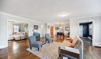 731 56th St, Des Moines, IA 50312
