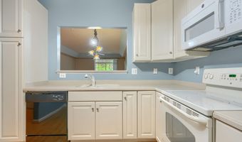 7201 TRAVERTINE Dr 104, Baltimore, MD 21209