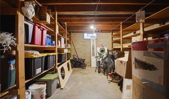 6424 Walrath Cir, Ashtabula, OH 44004