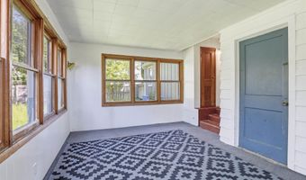 1831 S ONEIDA St, Appleton, WI 54915