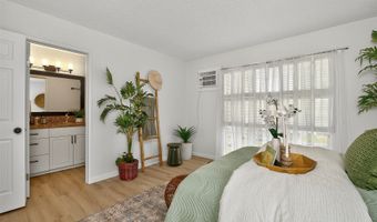 7528 Olili Pl, Honolulu, HI 96825