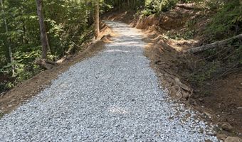 643 Pine Grove Rd, Beattyville, KY 41311