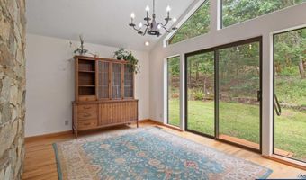 90278 Hill Rd, Springfield, OR 97478