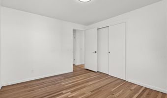 101 Bateman Ave, Cranston, RI 02920