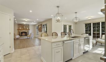 765 N Central Ave, Addison, IL 60101
