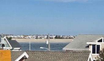 281 7TH St, Avalon, NJ 08202