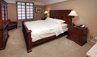 46 Avondale Lane Unit R-306 Weeks 29 & 30 R-306, Weeks 29 & 30, Beaver Creek, CO 81620