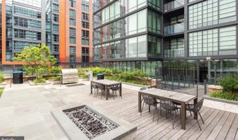 45 SUTTON Sq SW 1006, Washington, DC 20024