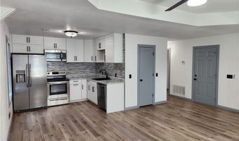 9 Holly Dr, Bentonville, AR 72712