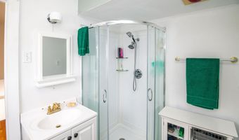 98 Circle St, Barre, VT 05641