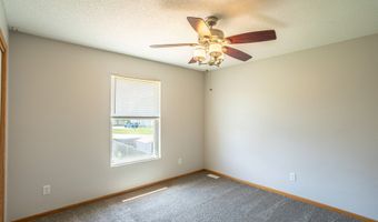 3208 SW Olde Ivy Cir, Ankeny, IA 50023