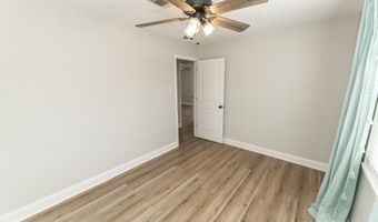 414 Pine Glen Dr, Albany, GA 31705