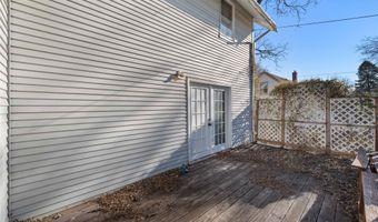 609 Ridgewood Ave, Ames, IA 50010