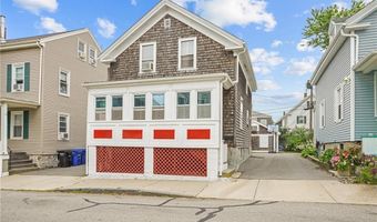 12 Hammond St, Newport, RI 02840