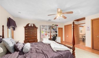 633 Chestnut Hill Rd, Glocester, RI 02814