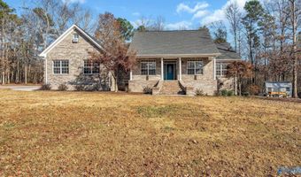 165 Creekside Ln SE, Arab, AL 35016