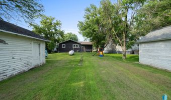611 E 3Rd St St, Bridgewater, SD 57319