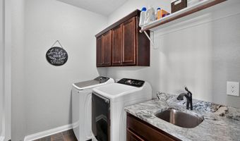 5215 Windrose Ln, Ames, IA 50014