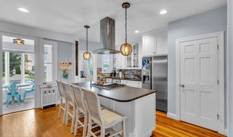 8 Deal Lake Ct, Asbury Park, NJ 07712