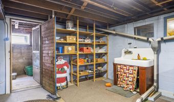 31 Monroe St, Augusta, ME 04330