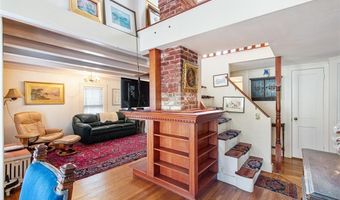 74 Third St, Newport, RI 02840