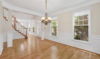 21565 CENTER POINT Cir, Ashburn, VA 20147