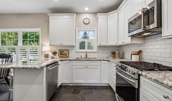 46 Powell Ave, Atlantic Highlands, NJ 07716