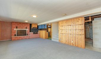 164 Park Pl, Arnolds Park, IA 51331