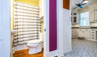 1113 State St, Alton, IL 62002