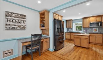 1006 King Rd, Cheshire, CT 06410