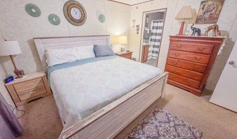 2687 Linda Ln, Alford, FL 32420