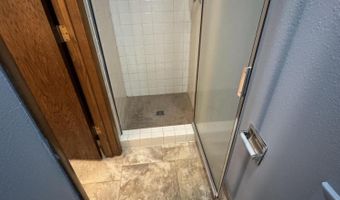 723 NE 15th Ave, Aberdeen, SD 57401