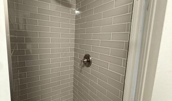 9 E 50TH St 2, Bayonne, NJ 07002