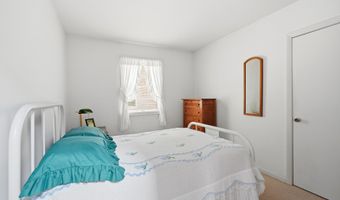 40 Cape Cod Ln, Barnstable, MA 02630