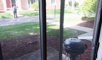 1225 Island Dr 104, Ann Arbor, MI 48104