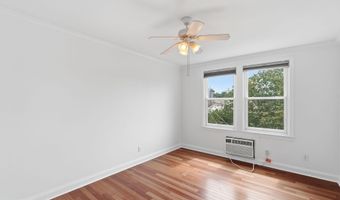 906 S WASHINGTON St S 307, Alexandria, VA 22314