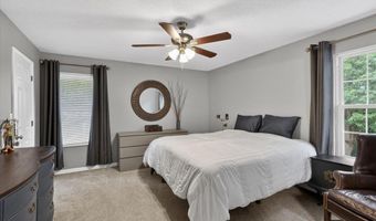 1457 Greenfield Crossing Ct, Ballwin, MO 63021