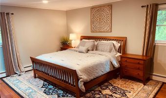 643 Middle Rd, East Greenwich, RI 02818