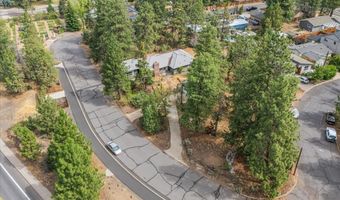 438 NE 9TH St, Bend, OR 97701