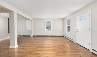 21 Ashbrook Rd, Narragansett, RI 02882