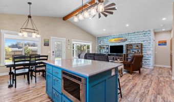875 12TH St, Bandon, OR 97411