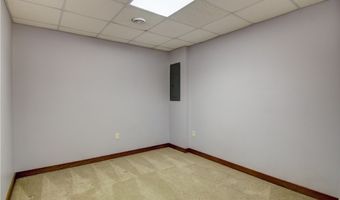 907 Sandalwood Dr, Altoona, WI 54720